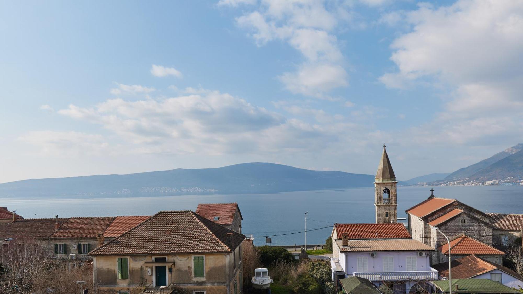 Bayview Apartments Tivat Montenegro ภายนอก รูปภาพ