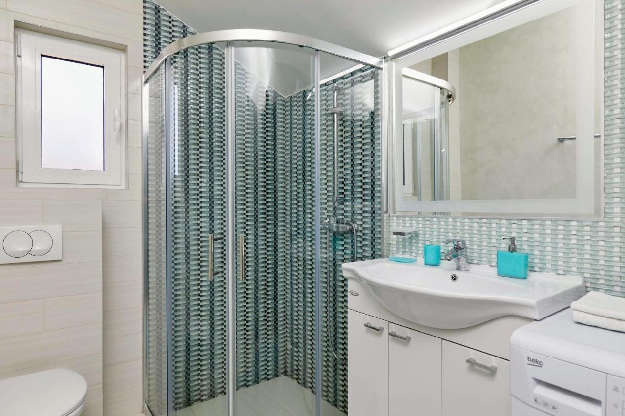 Bayview Apartments Tivat Montenegro ภายนอก รูปภาพ