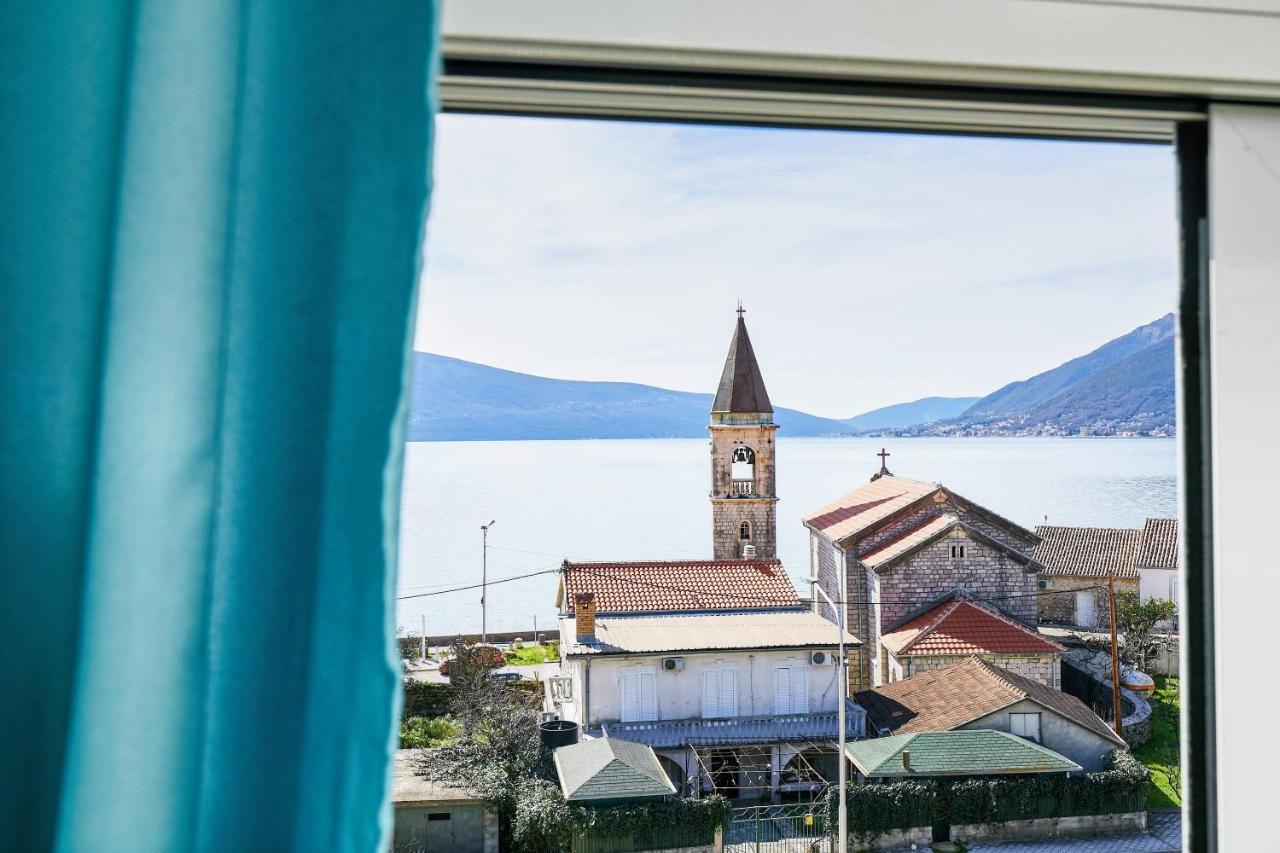 Bayview Apartments Tivat Montenegro ภายนอก รูปภาพ