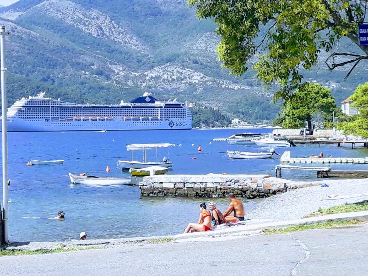 Bayview Apartments Tivat Montenegro ภายนอก รูปภาพ